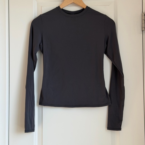 NWT Skims Fits Everybody Long Sleeve
T-Shirt MEDIUM - Picture 2 of 6